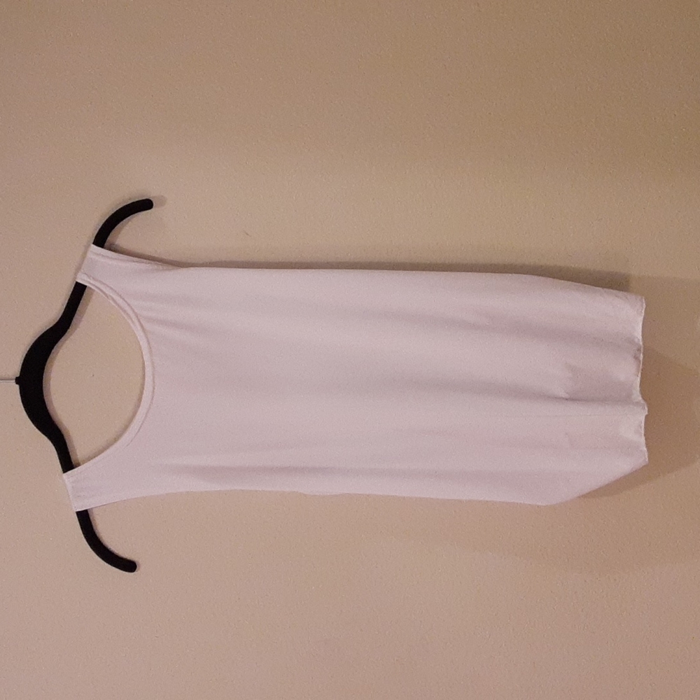 White tank top with open back-Size XL